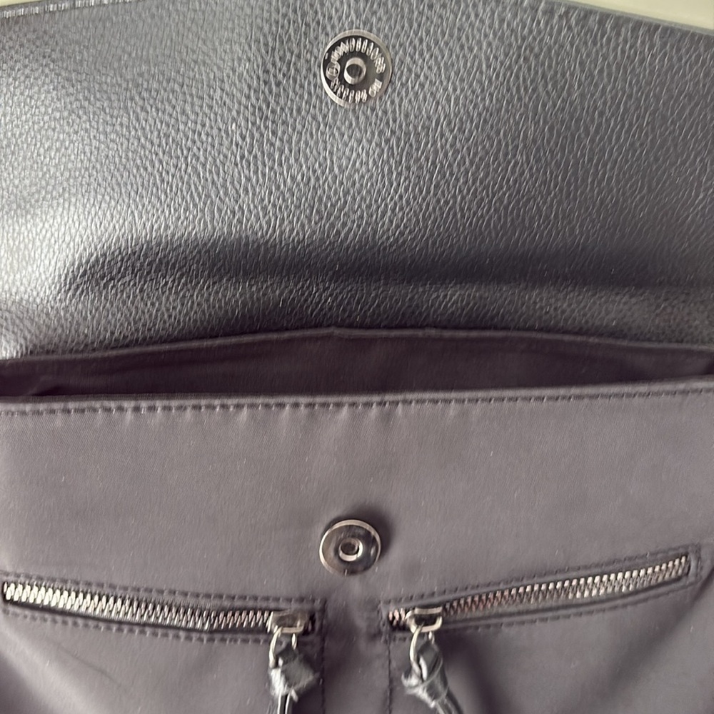 Botkier BackPack - Picture 4 of 9